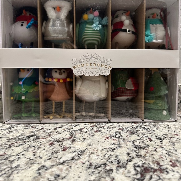 Target Featherly Friends 10 Piece Reunion Collection Christmas Bird Figures 2024 - Picture 8 of 11